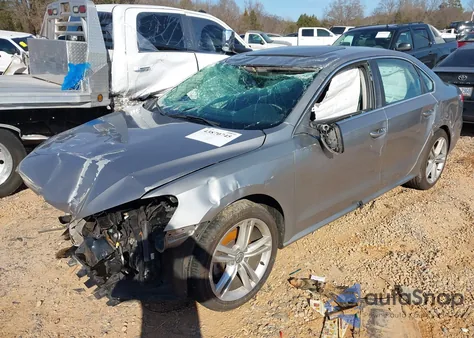 2014 Volkswagen Passat 1.8T Se z USA, uszkodzony, nr VIN 1VWBT7A30EC059859